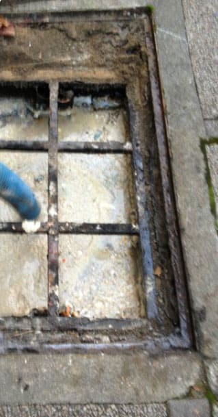 Grease Trap Cleaning and Emptying by ces environmental services in Clare Limerick & Galway - before cleaning
