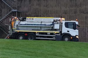 CES Truck emptying Deep Industrial Tank